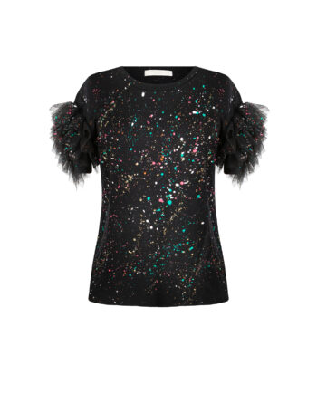 t-shirt in jersey di cotone stretch nero con dipinto a mano effetto schizzo glitterato e maniche a palloncino in tulle. Capo artigianale unico, Made in Italy.