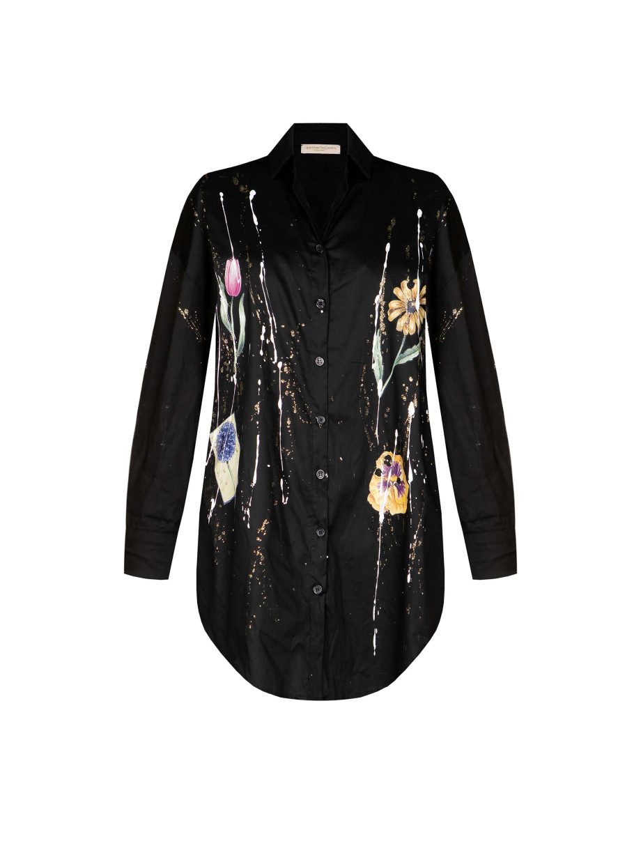 Camicia nera dipinta a mano con decorazioni floreali