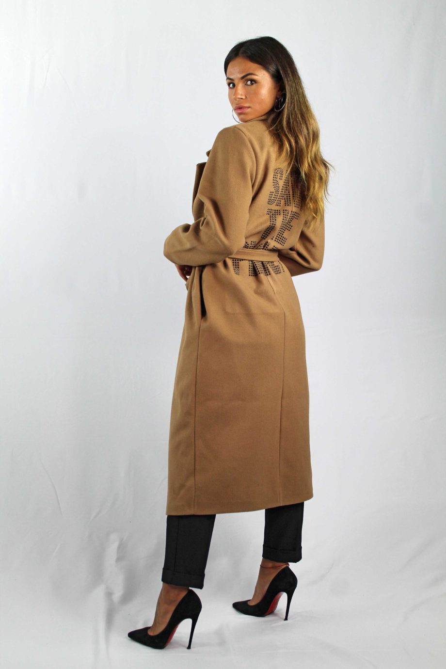 cappotto-vestaglia-save-the-planet-cammello-apiedinudinelparco-bologna-4