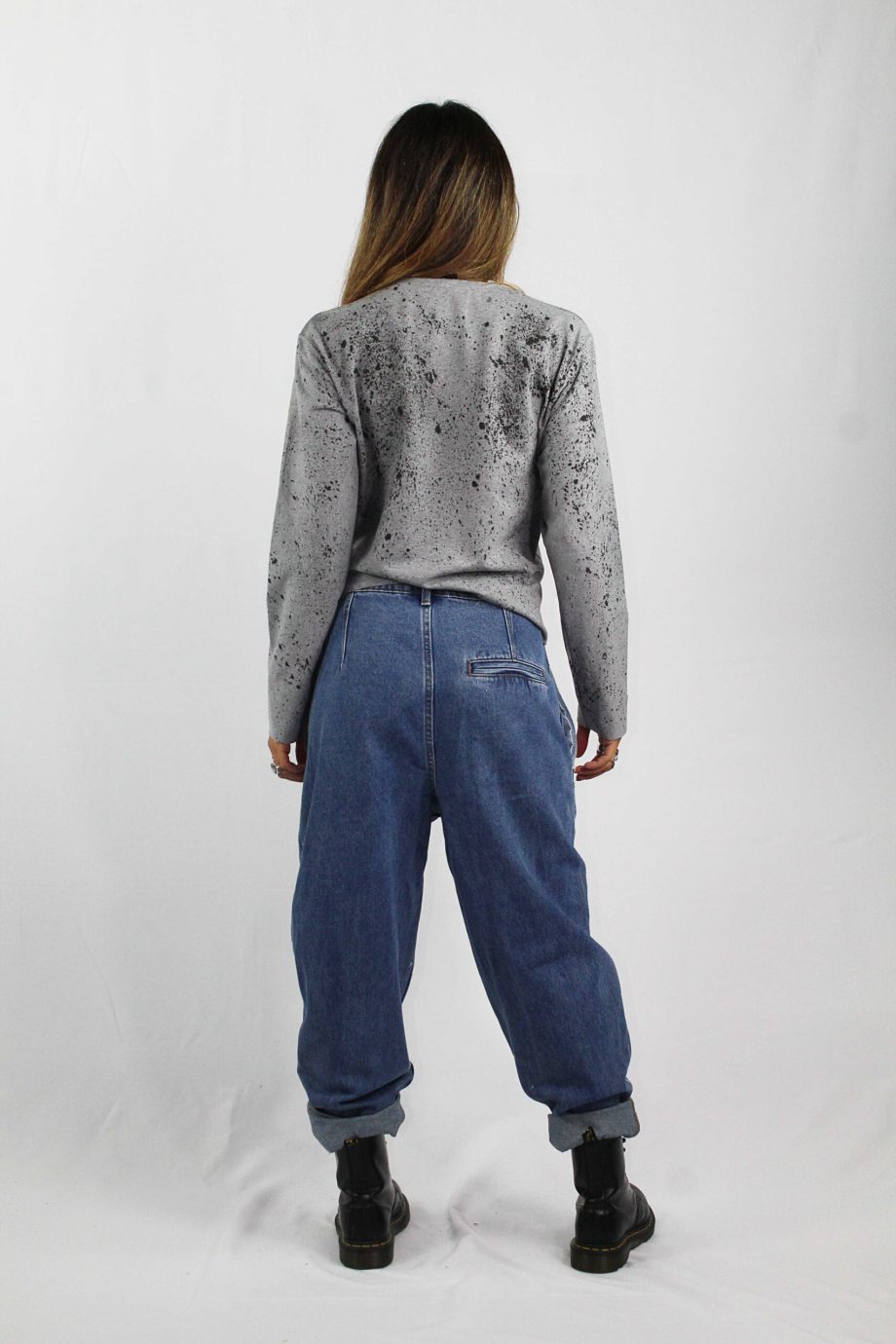 Felpa dipinta a mano Abstract Splat con Stella in Strass