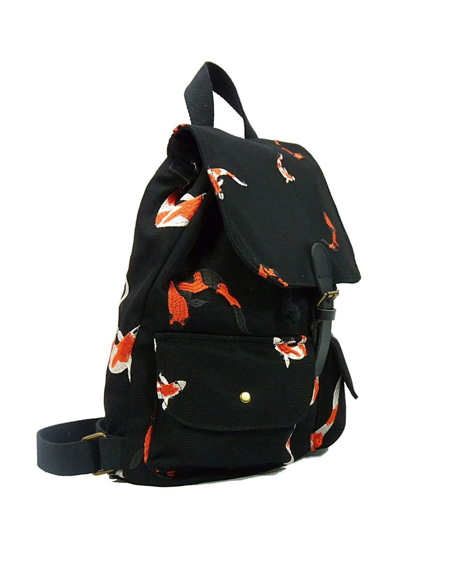 steve-zaino-tulle-nero-apiedinudinelparco-koi-bologna-1