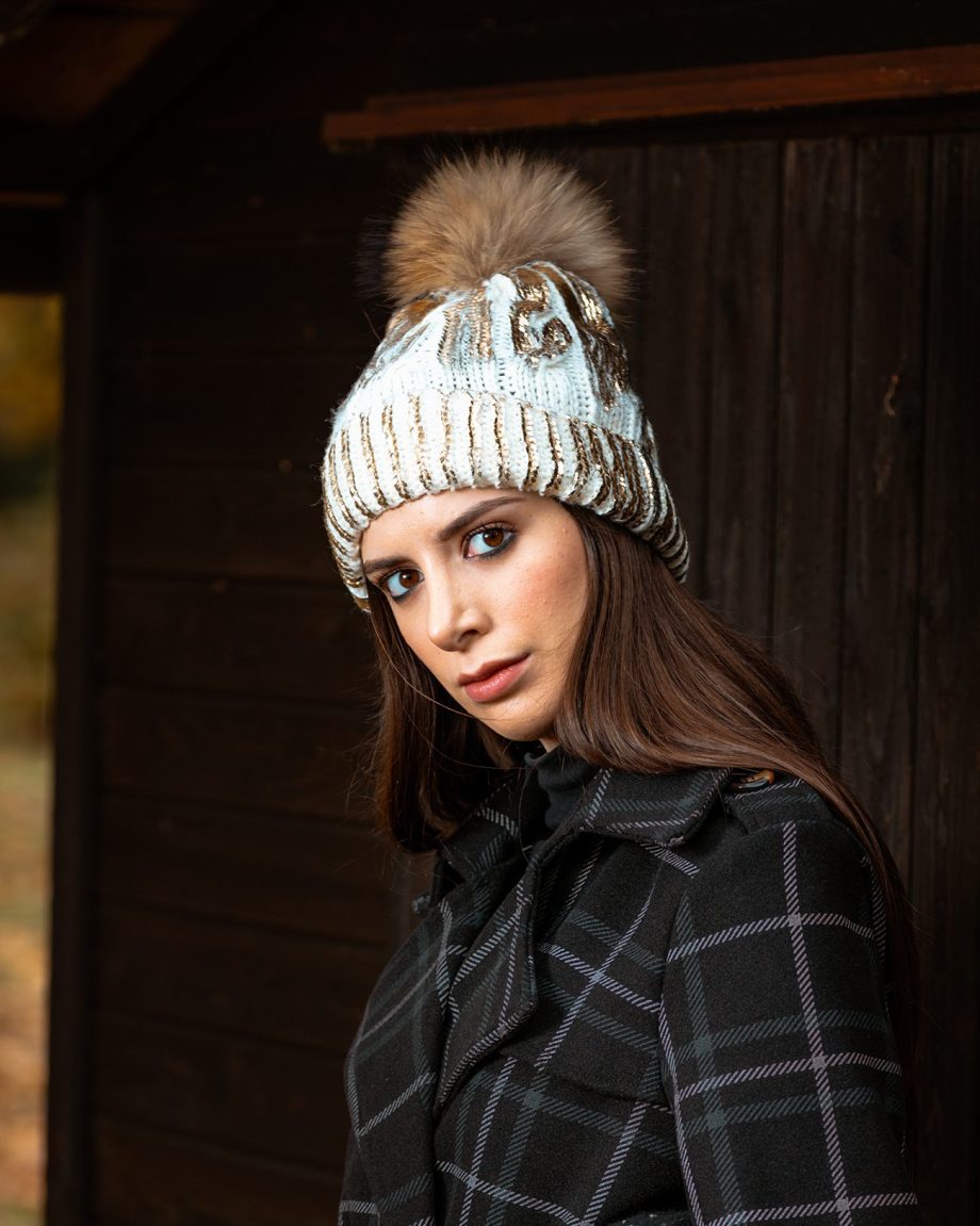 cappello-lana-ponpon-antracite-apiedinudinelparco-bologna-4