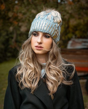 cappello-lana-ponpon-antracite-apiedinudinelparco-bologna-3
