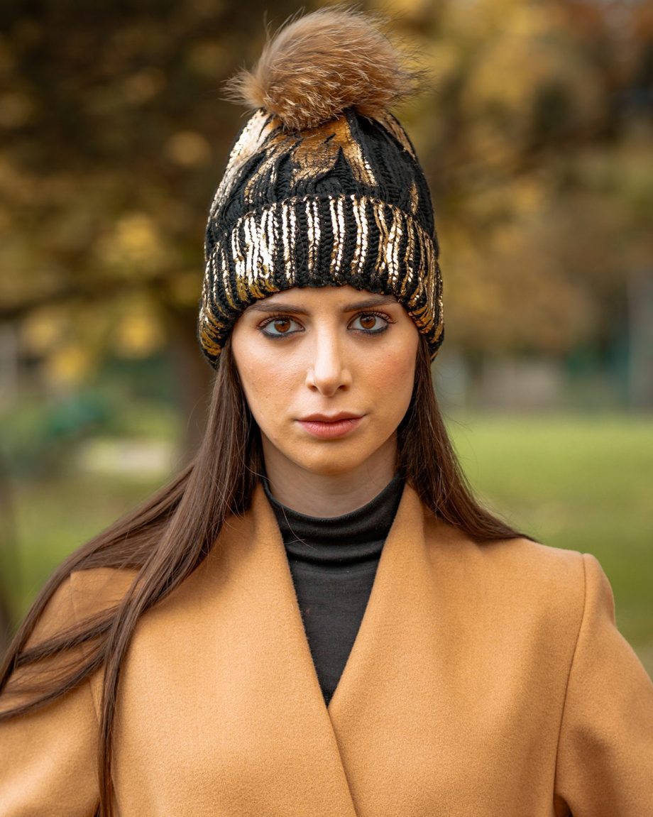 cappello-lana-ponpon-antracite-apiedinudinelparco-bologna-1