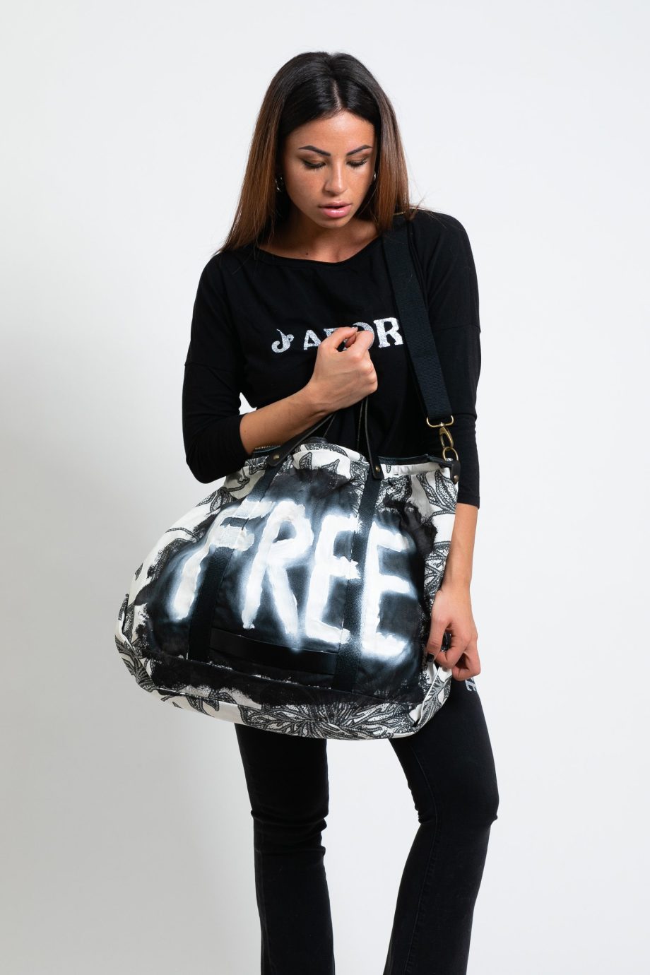 borsa-shopping-dipinto-a-mano-bianco-nero-apiedinudinelparco-bologna-5